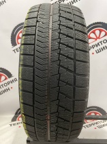Bridgestone Blizzak VRX 215/55 R17