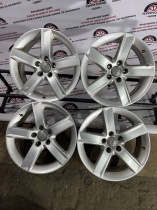 AUDI ЛИТЫЕ R17 5х112 цо66.5 ET39 8j