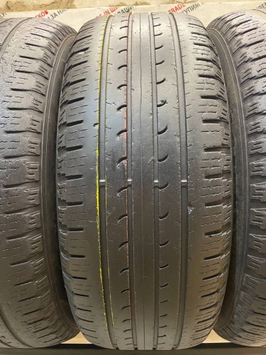 Goodyear EfficientGrip SUV 4x4 R17	235/65
