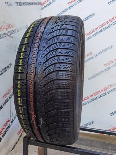 Nokian Tyres WR A4 R17 215/50