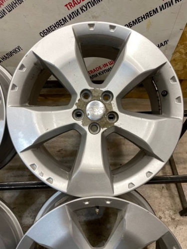 Литье Субару R17  5*100  7J ET48   ЦО 56,1
