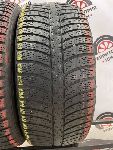 Kumho I'Zen KW23 R17	215/50