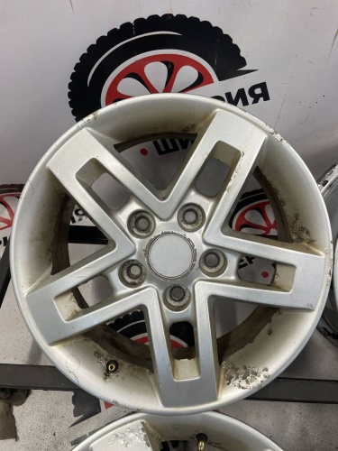 Литые копия Kia R15 5x114.3 DIA 67.1 ET44 6J