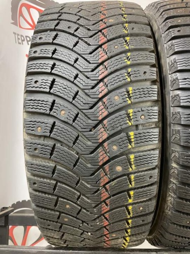 Michelin Latitude X- Ice 2 R18 235/55