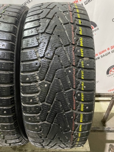 Pirelli Ice Zero R16 215/60