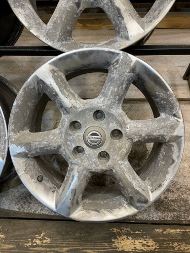 Литье Ниссан  R16	5*114,3	ЦО 66,1	7J	ET40