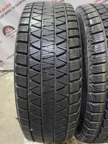 Bridgestone Blizzak DM-V3 R17 225/65