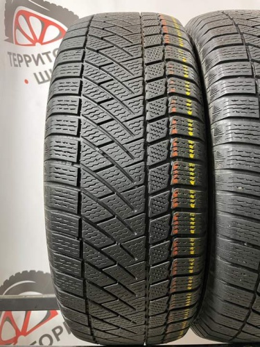 Continental ContiVikingContact 6 R17 215/65