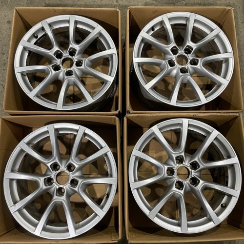 Литые диски Audi Original R18 5x112 et39 DIA66.5 8j