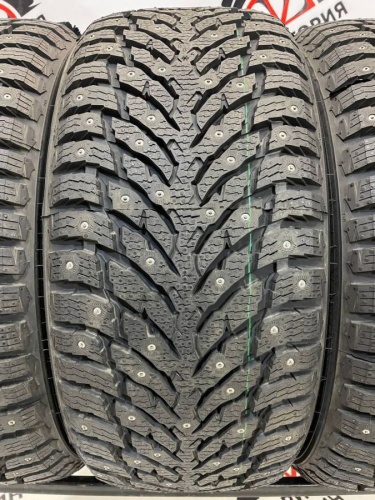 Nokian Tyres Hakkapelitta 9 R18 245/45