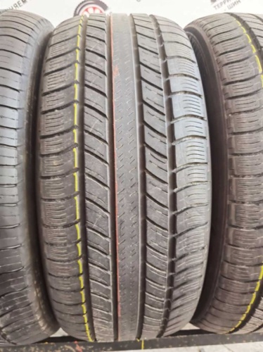 Michelin Latitude Tour HP R19 235/55