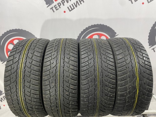 Kumho I'Zen RV Stud R18 255/55