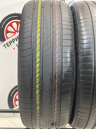 Michelin Primacy 4 255/45/20