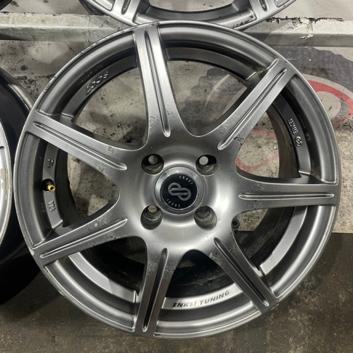 Литые диски R15 4х100 et40 73.1 6.5j