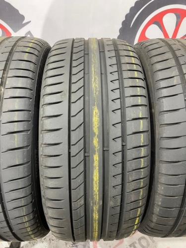 Pirelli Dragon Sport R17 245/45