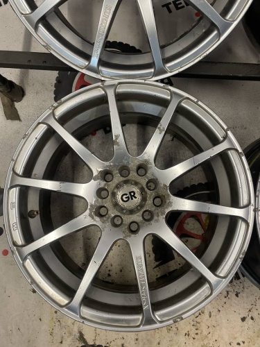 Литые  R16 5x114.3 DIA 72.5 ET40 7J
