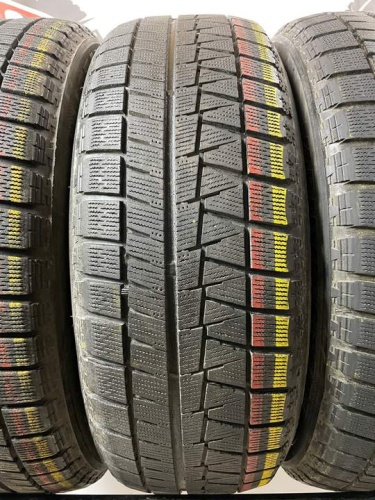 Bridgestone Blizzak  Revo GZ R17 215/60