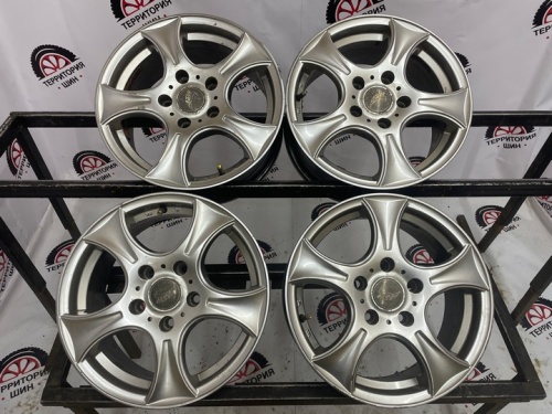 Литые диски  R15 5*114.3 ЦО72.6 ЕТ45 6.5J