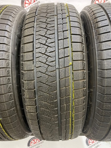 Triangle SnowLink R17 235/65 108V