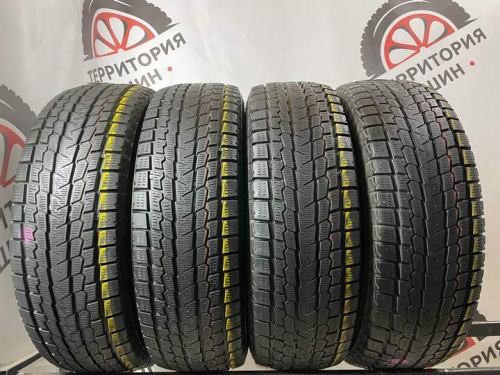 Yokohama Ice Guard GO75 R16 215/70