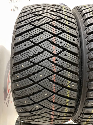 Goodyear UltraGrip ice artic 225/40/18