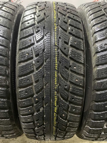 Kumho I'Zen RV Stud KC16 R17 215/60