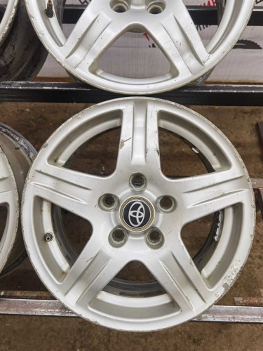 Диски литые Toyota 5*114.3, 6.5J, ET40, ЦО 67,1
