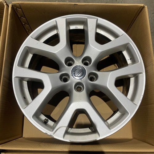 Литые диски NIssan R18 5x114.3 ET40 DIA66.1 7J
