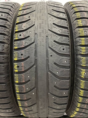 Bridgestone Ice Cruiser 7000  R16 215/65