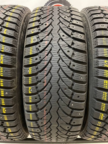 Formula Ice 215/65/16