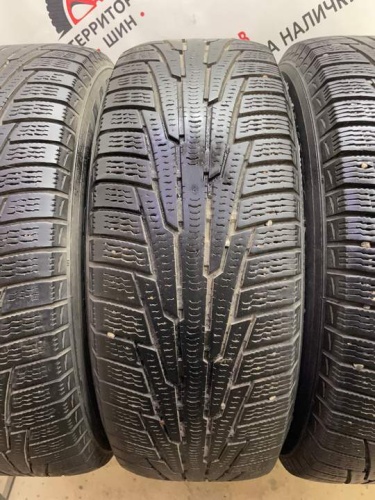 Nokian Hakka R16  215/65
