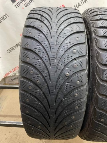 Goodyear UltraGrip Extreme R17 215/55