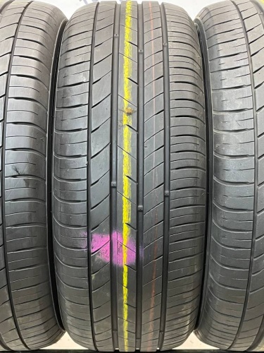 Kumho Ecsta HS52 225/55/16