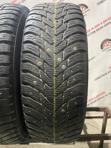 Nokian Tyres Hakkapeliitta 8 SUV R16 215/70