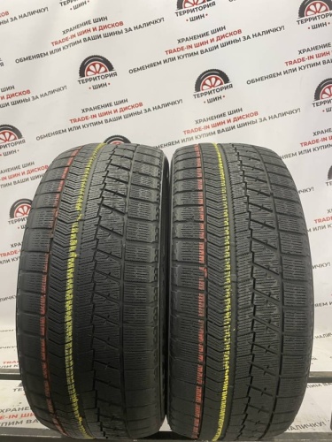 Bridgestone Blizzak VRX  R17 215/50