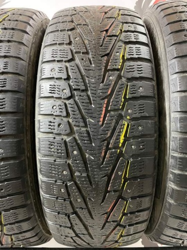 Nokian Hakkapeliitta 7 R17 235/65