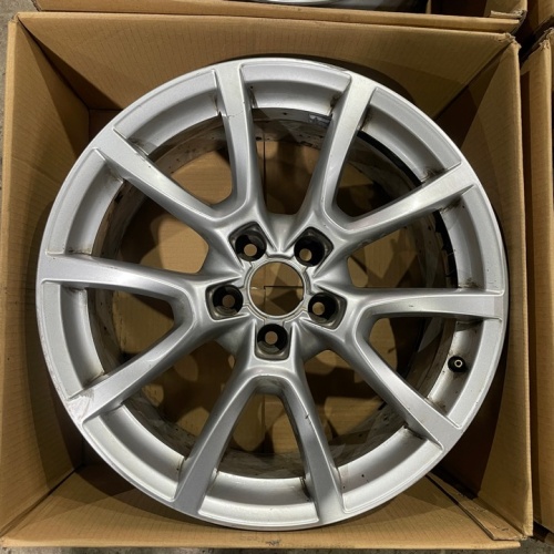 Литые диски Audi Original R18 5x112 et39 DIA66.5 8j