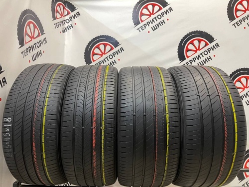 Kumho Majesty 9 Solus TA91 245/45/18 275/40/18