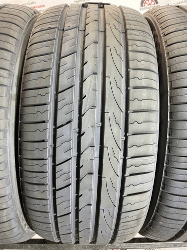 Zeta Impero R21	265/45