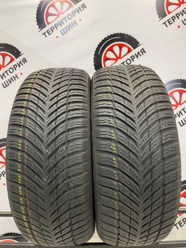 Nokian Tyres WR Snowproof R18 235/55