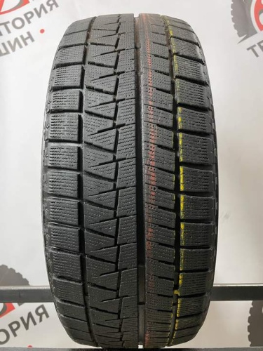 Bridgestone Blizzak Revo GZ 215/45 R17 87Q.