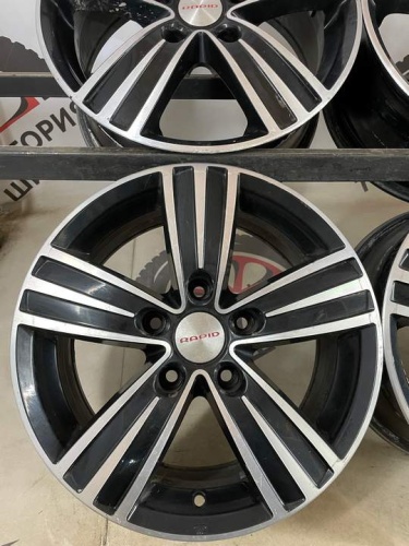 Литые  BMW 1 e87 R16 5x120/72,6/ET44/J7