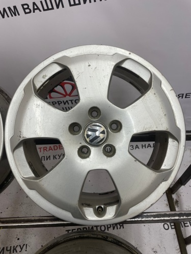 Диски Фольсвафген R17 5*112 ЕТ48 ЦО 57,1 6J