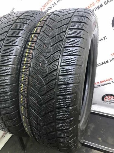 Goodyear UltraGrip R17 235/65
