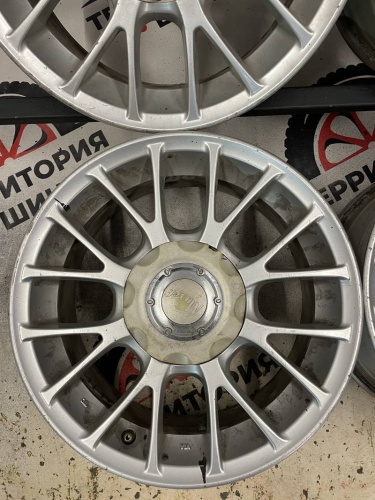 Диски литые R15 5*114.3 Dia 72.6 ET35 J6.5