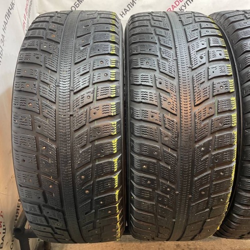 Kumho I'Zen KW22 215/60 R16