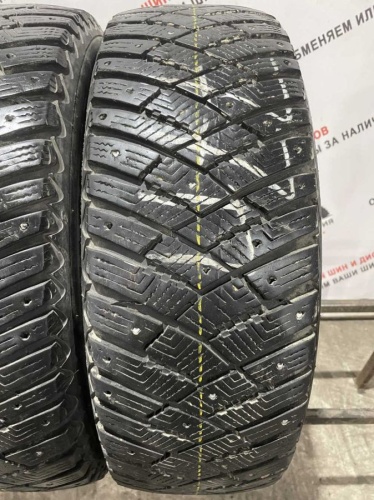 Goodyear Ultra Grip Ice Arctic 2 R16 215/65