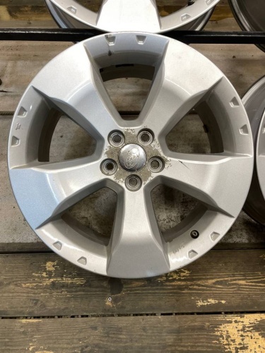 Литье Субару R17  5*100  7J ET48   ЦО 56,1