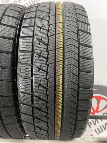 Bridgestone Blizzak VRX2 R18 255/45