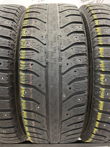 Bridgestone Ice Cruiser 7000  R16 215/65